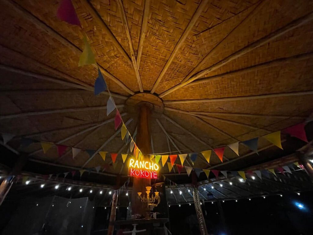foto de evento nocturno