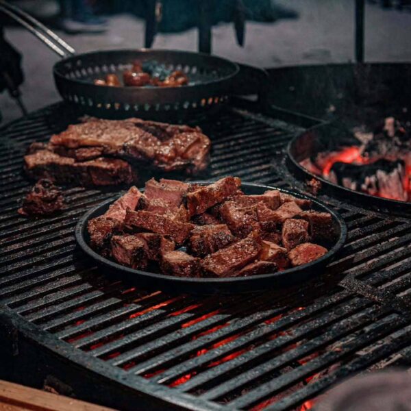 Fuegos de Kokoye, carnes a la parrilla, asado de cordero al palo, musica en vivo, DJ toda la noche y mas.
